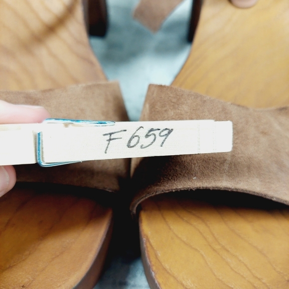 New Steve Madden Alabama Platform Suede Brown Strap Wooden Studded Sandals F659 - Picture 13 of 13